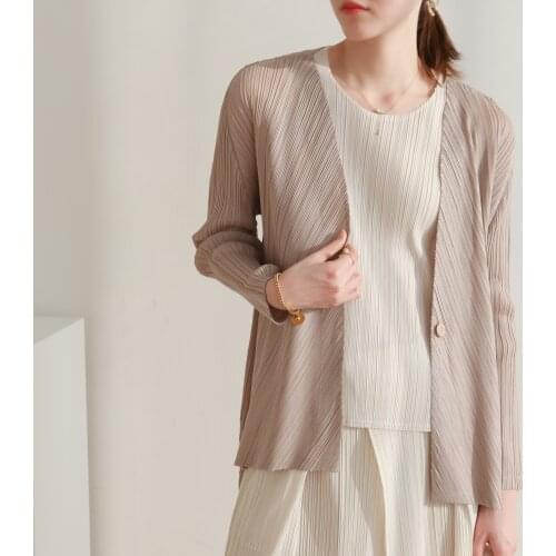 Spring 2021 Miyake pleated sweet leisure casual slim solid color coat PLEATS