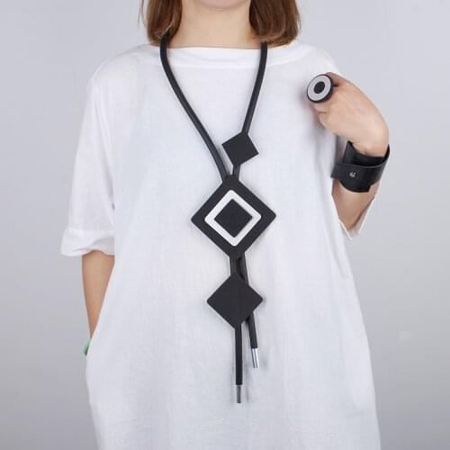 YD&YDBZ Big Square Pendant Long Necklaces Ladies Gothic Chunky Link Rubber Jewelry Necklace Luxurious Neck Party Festival Gift