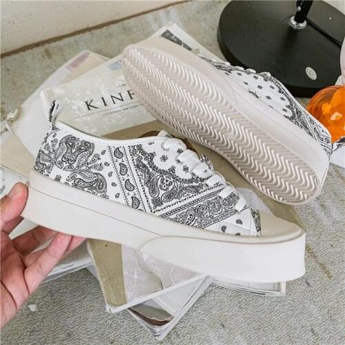 Print Flower lace up canvas shoes women 2021 platform shoes student sneakers floral graffiti flats woman thicken soled loafers