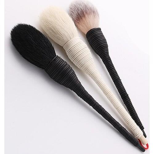 PUM Powder Brushes