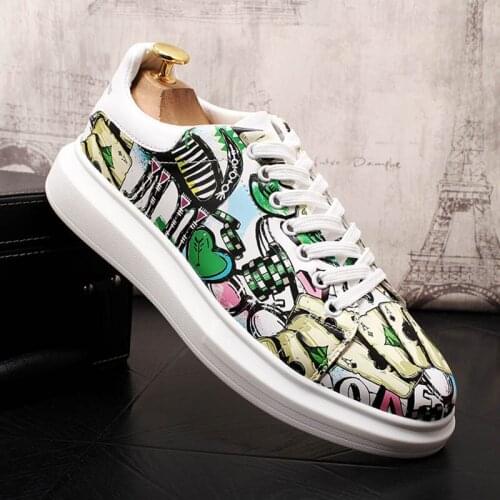2021 New Mens Trend Graffiti Print Causal Loafers Flat Platform Shoes Boyfriend Sneakers Male Hip-hop Board For Zapatos Hombre