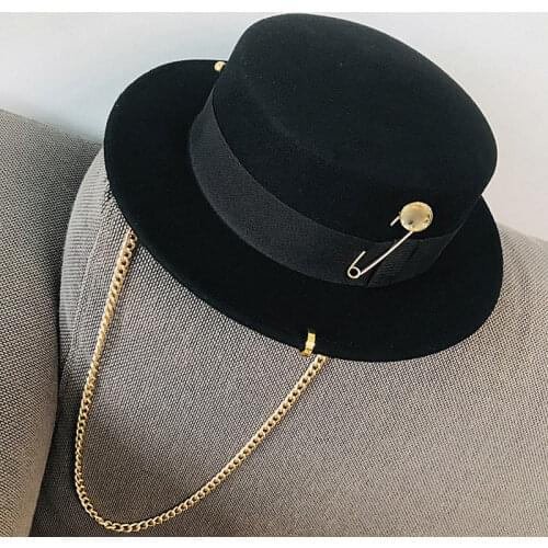 2021 Retro Fedora Hat Wool Felt Hats For Women European Punk Chain Novelty Flat Top Hat Men Cap Street Fashion Gorras Para Mujer