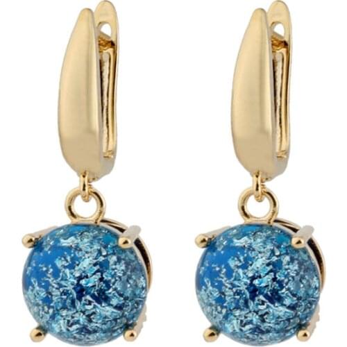 Irina 2020 trend drop earrings Light yellow gold earrings for women Sweet Romantic Girl handmade earrings hands 2020