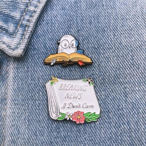 Cute Cartoon Animals Enamel Brooches Birds Doctor Reading Learning Flowers Books Alloy Badges Clothes Bags Women Jewelry Gifts