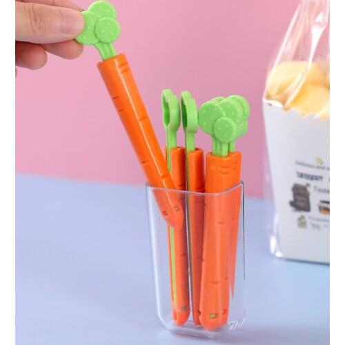 5 Pcs Food Snack Bag Sealing Clip Carrot-Shaped Refrigerator Magnet Multi-purpose Kitchen Supplies Refrigerator Decor
