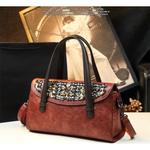 Retro leather bag women 2020 new European and American fashion diamond shoulder messenger handbag middle-aged mother female bags