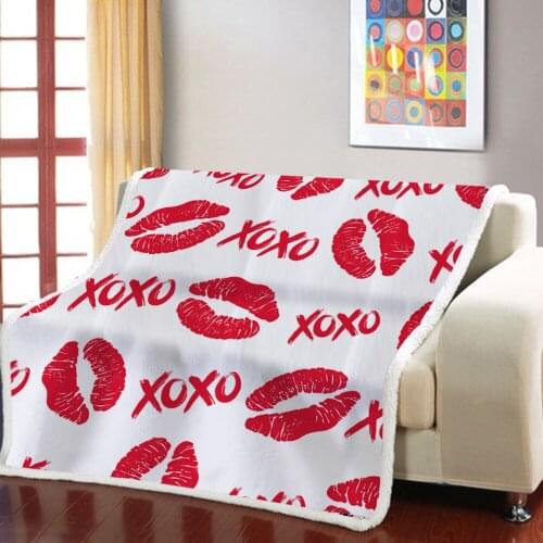 Red lip sofa blanket Sherpa fleece fleece gold black washable blanket white sofa blanket thin quilted air conditioning blanket