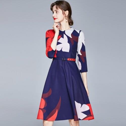 2021 Round Neck Waist Slim Retro Printed A-Line Dress For Womens 2021 Spring Full Sleeve Stylish And Elegant Zippper Women Dress