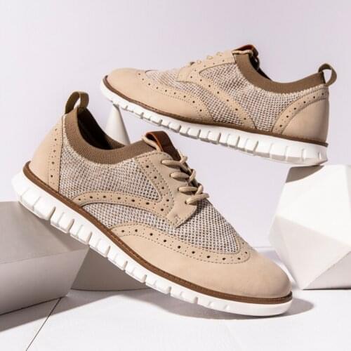 2020 Mens Business Dress Shoes Brogue Style Men Flat Outdoor Walking Casual Shoes Breathable Woven Mens Office Shoes Wedding