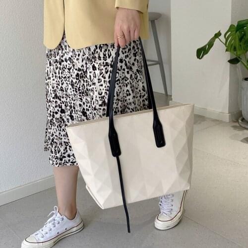 Large Capacity Design Tote Bags for Womens Luxury Handbags Casual Shoulder Bag Female Chain Shopper Tote Big Japan and Korea