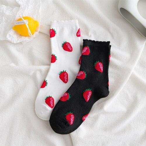 Womens Socks Spring Autumn Winter Trendy Socks Strawberry Tube Cotton Women Socks Harajuku College Style Casual Short Socks Sox
