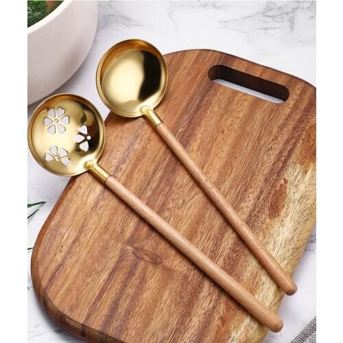 1PC Stainless Steel Filter Soup Spoon Wood Handle Anti-hot Colander Tablespoon Tableware Hot Pot Colander Strainer Spoons XB 050