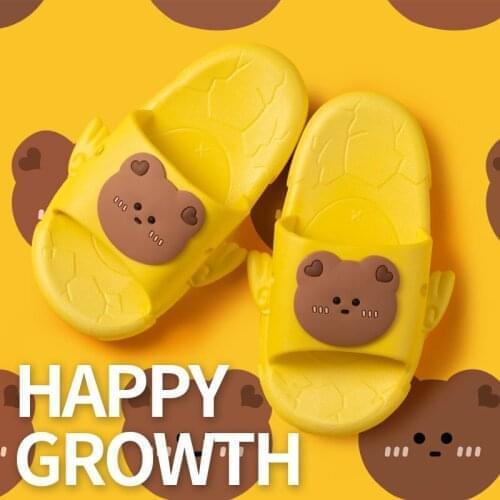 New Arrival Childrens Sandals for 2021 Summer Solid Cartoon Litter Bear Pattern With Wings Boys and Girls Slippers Kids Shoes