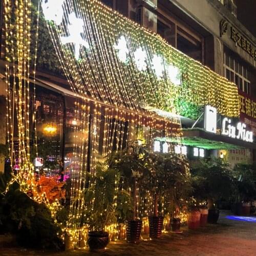 IWP LED Garlands Icicles