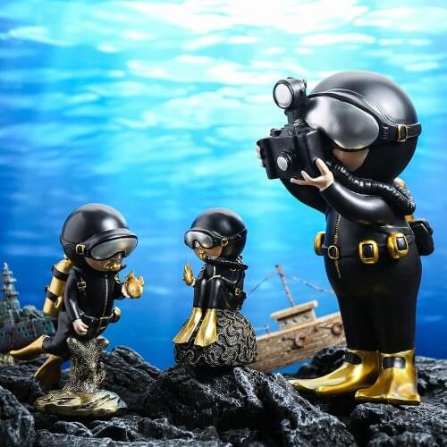 Modern Home Decoration Accessories for Living Room Desk Decoration Gift Home Decoration Divers Decorations Resin Character Model