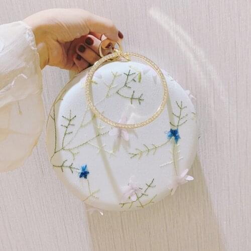 Korean Summer Womens Floral Embroidery Clutch Bags Summer Fashion Circular Chain Crossbody Bags Ladies Hand Bags Bolsa Feminina