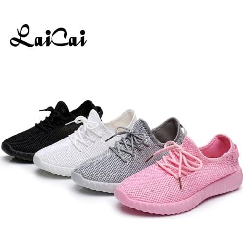 2021 New Womens Vulcanize Shoes Flat Mesh Sports Walking Shoes Women Lace Up Casual Running Shoes Summer Breathable Sneakers