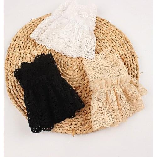 2Pcs/Pair Women Girls Fake Flare Sleeves Floral Lace Pleated Ruched False Cuffs Sweater Wrist Cutout Arm Cover car Cover Gloves