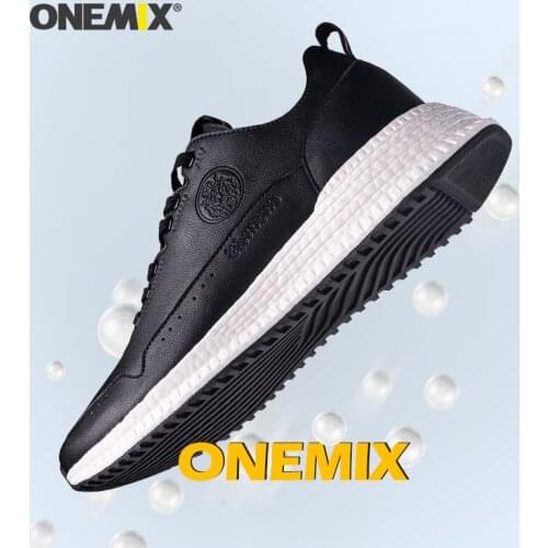 ONEMIX 2021 NEW Men Running Shoes Light Outdoor Sport Shoes Leather Mesh Vamp Gym Rainers Men Sneakers Men Outdoor Walking Shoes