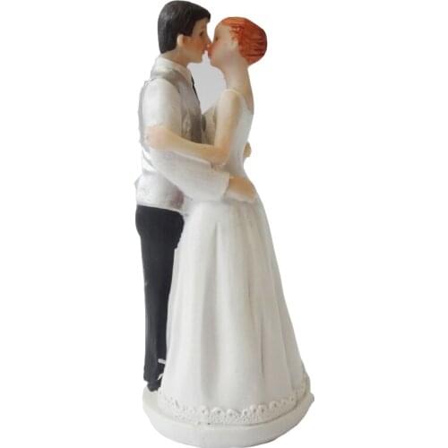 Wedding cake doll toy Resin Crafts Decoration Cake Decoration wedding Valentines Day gift Romantic kiss