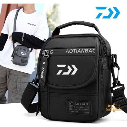 2021 Daiwa Mens Cycling Hiking Shoulder Bag Messenger Bag Outdoor Fishing Mens Large Capacity Backpack Zipper Fishing Bag