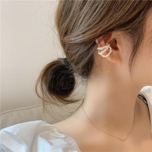Women Pearl Ear Cuff Earring Bohemian Natural Freshwater Circle Small Clip on Earring No Piercing Fake Cartilage Earring