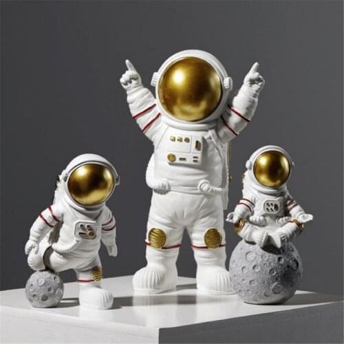 Creative Resin Astronaut Figurines Fashion Spaceman Sculpture Statues Decorative Miniatures Cosmonaut Statues Gifts 2021