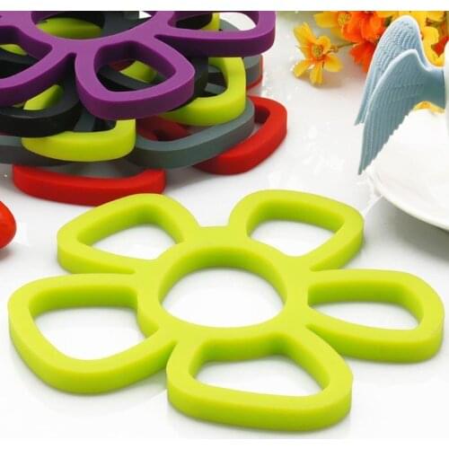 Kitchen Tableware Accessories Silicone Flower Shape Non-stick Tray Mat Tableware Pad Placemat LX4614