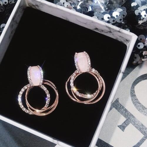 The European and American fashion circle brief paragraph alloy earring personality temperament lady joker party decorations