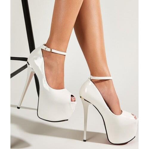 Qianjiaobaihui Wedding Shoes For The Bride