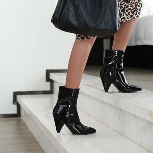 New thick heel pointed toe short boots in autumn and winter 2019 fashion high heel tapered heel womens boots single boot
