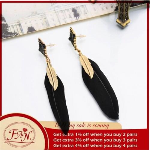 2021 New Trendy Ancient Bohemian Ethnic Alloy Golden Color Leaf with Black Feather Designed Fashion Stud Drop Earrings for Women