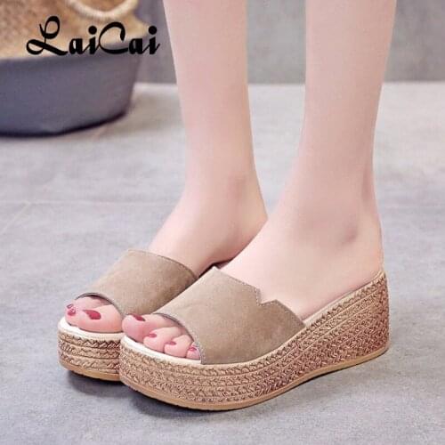 2021 New Fashionable Summer Womens Shoes Korean Style Peep Open Toe Wedge Slippers Womens Simple Platform Sandals Ladies Shoes