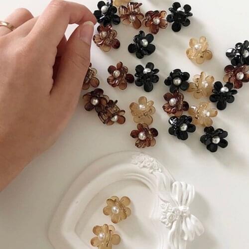 Korean Sweet Mini Flower Pearl Hairpins Women Girls Hair Claw Barrettes Hair Crab Clips Styling Make UP Tool Hair Accessories