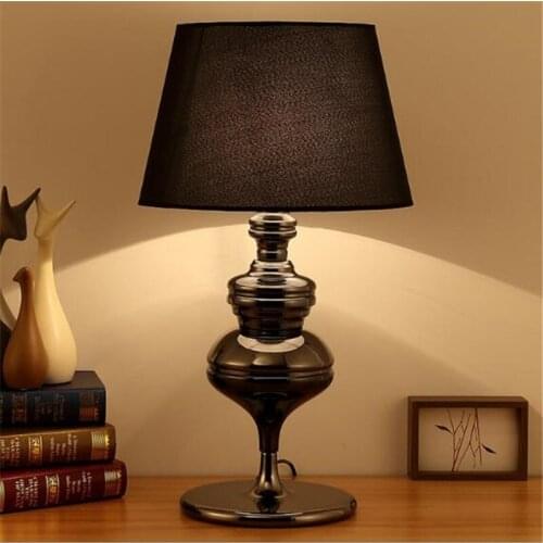 Modern Black Iron Led Table Lamp Vintage Fashion Simple Metal Light Bedroom Bedside Guest Room Foyer Desk Reading Lamp 2214