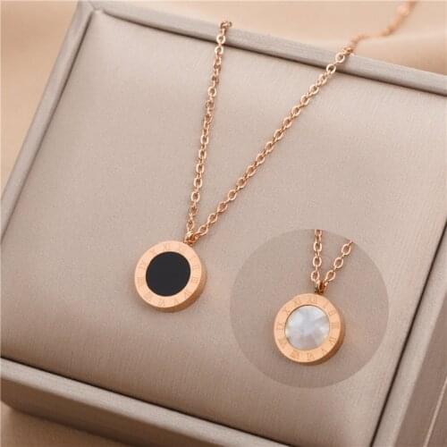 Classic Double Side Black White Shell Roman Numerals Round Pendant Women Necklace Ladies Stainless Steel Clavicle Chain Jewelry