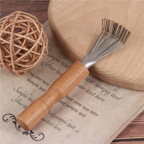 1PCS Comb Cleaner Hair Brush Comb Cleaner Tool Wooden Delicate Cleaning Removable Handle Embeded Tool 5 styles