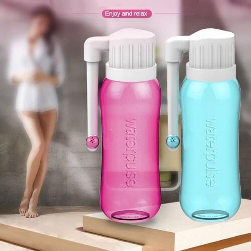 Handheld Personal Bidet 500ml Portable Travel Empty Peri Bidet Bottle with 2 Replaceable Nozzle Spray for Personal Hygiene