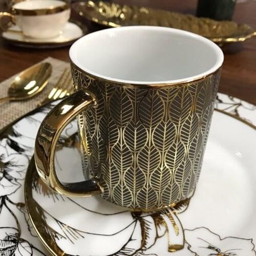 Gold Ceramic Travel Coffe Mug High-end British Style Light Luxury Personalized Water Cup Breakfast Milk Coffee Cups And Mugs