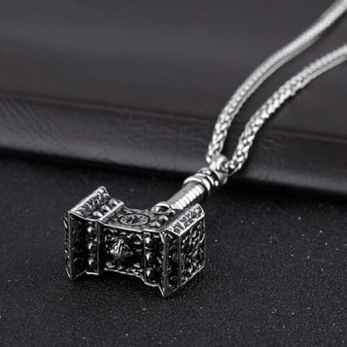World of Warcraft destruction of the hammer tide men 's necklace domineering retro personality tide people titanium steel thunde