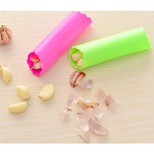 1 piece Garlic Peeling Device Tube Does Not Hurt Hands Hot Garlic Tools Color random