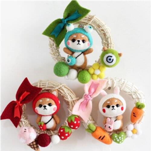 Rattan ring pendant of small animals wool needlepoint kit wool felt needle felting pendant craft needlecraft DIY handmade