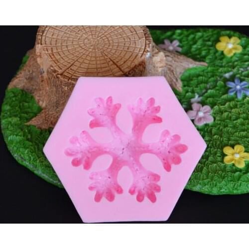 1PCS Snowflake Shape Cake Decoration Mold For Christmas Silicone Chocolate Mold