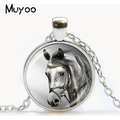 Fashion Deer Pendant Necklace Vintage Animal Jewelry Horse Photo Glass Cabochon Choker Necklace Jewelry for Women Accessories