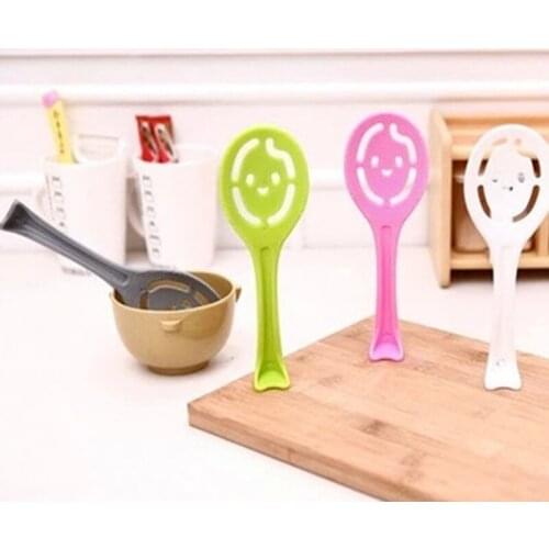 1Pcs Plastic Rice Spoon Non Stick Rice Paddle Meal Spoon Creative Smiley Hollow Cute Rice Paddle For Household Kitchen Tableware