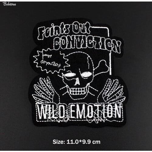 Fashion Cool Black Skull Motif Patches Embroidered Ironing Badge Applique for Jacket Jeans Stickers Clothes Decoration