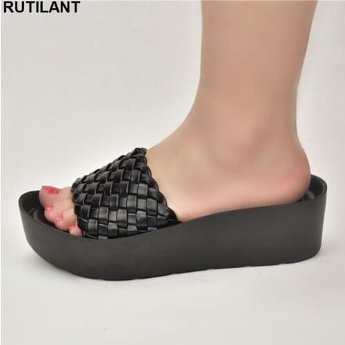 Latest Design African Women Shoes Wedding Shoes for Women Bride 2021 Fashion Women Open Toe Shoes Slip on Party Pumps