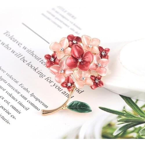 Fashion 2020 Elegant Pink Crystal Flower Brooch Rhinestone Large Romantic Brooches for Women Jewelry Alloy Trendy HJUEY Unisex