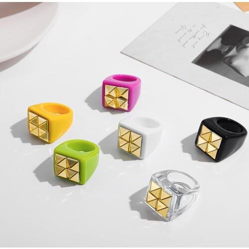 2021 Punk Geometric Big Resin Rings For Women Fashion Colorful Large Square Acrylic Golden Rivet Ring Female Party Jewelry Gifts