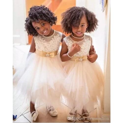 White Flower Girl Dresses With Gold Belt Sheer Neck Lace Appliques Tulle Girls Pageant Gowns Wedding Party Baby Formal Party Dre